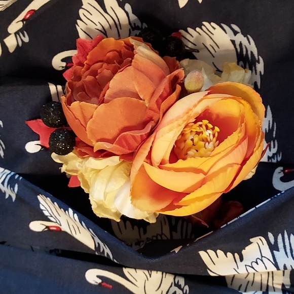 Banned Retro Navy & White Pin-Up Rockabilly Swan Print Pleated Swing Skirt M - Picture 6 of 9